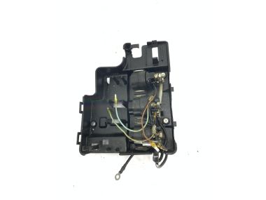 USED: BRACKET 67F-81948-00 + RELAY 6G1-8194A-10 + RELAY ASSY 6E5-8195B-01 + RELAY ASSY 6E5-8195C-01 